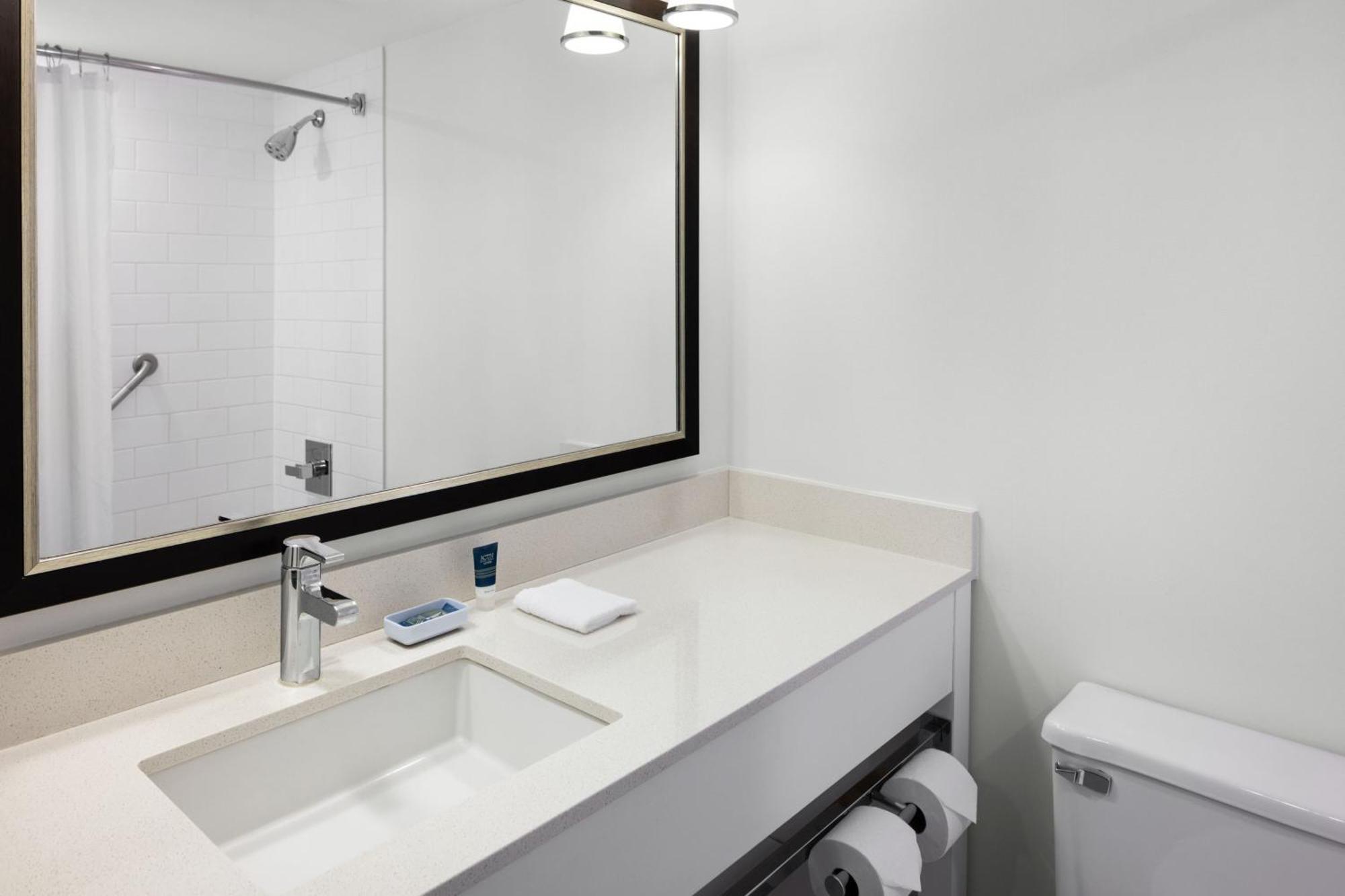 Four Points By Sheraton Edmonton South Extérieur photo