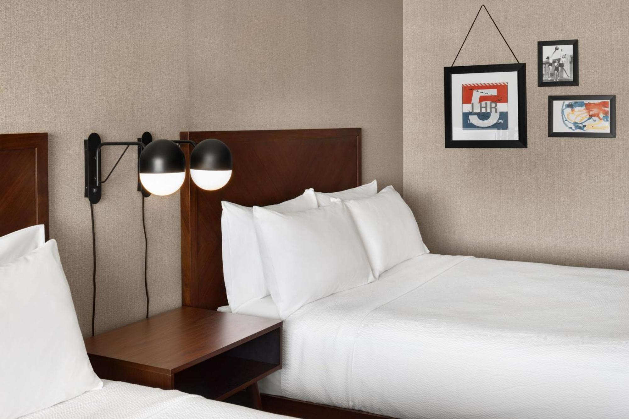 Four Points By Sheraton Edmonton South Extérieur photo