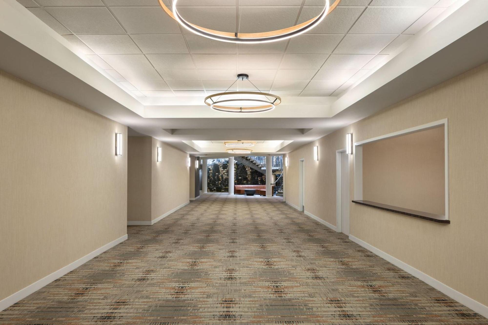 Four Points By Sheraton Edmonton South Extérieur photo