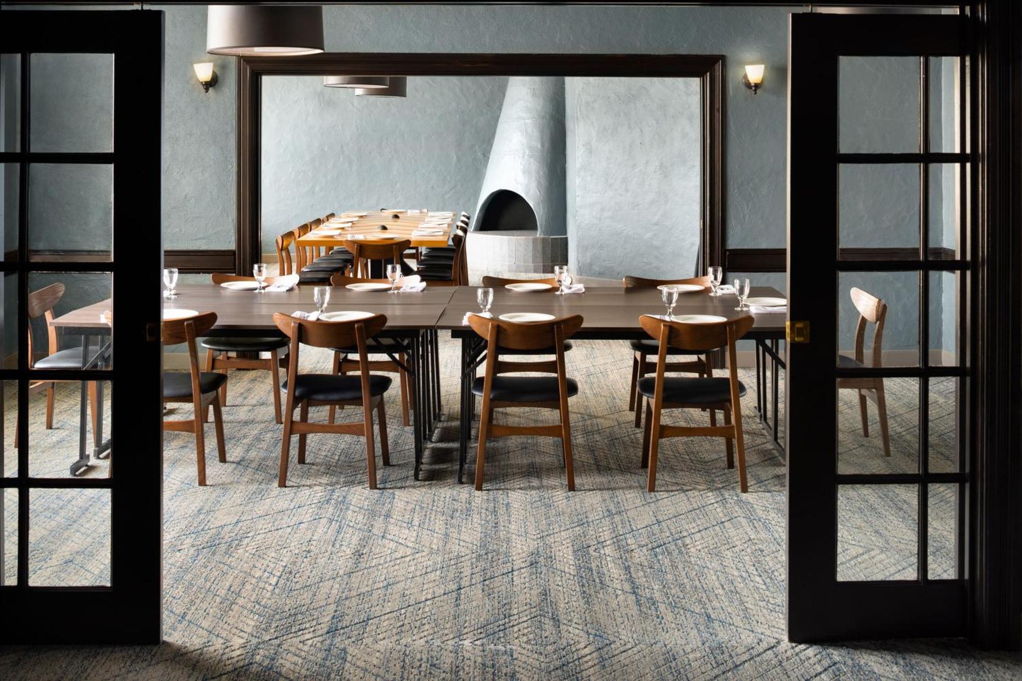 Four Points By Sheraton Edmonton South Extérieur photo